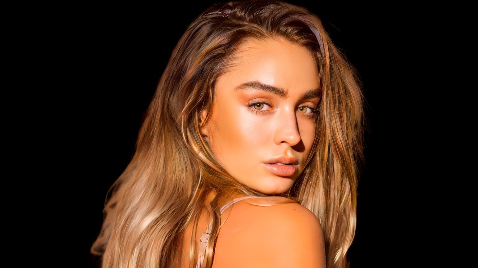 10. The Best Blonde Hair Looks from Sommer Ray's Instagram - wide 6
